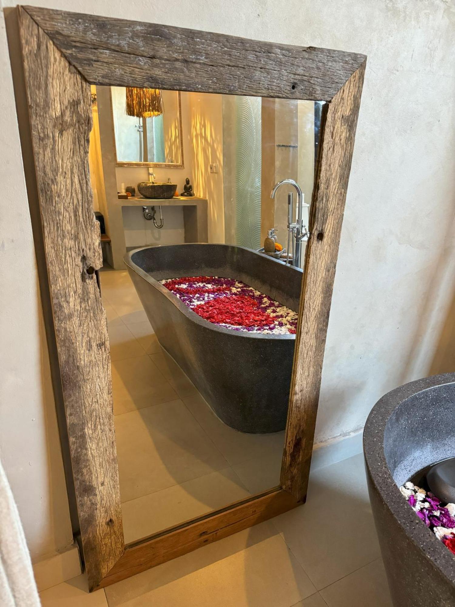 Chakra Living Hotel